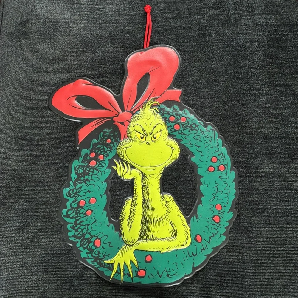 NWT- 17-1/4 x13- The Grinch- Metal Holiday Wreath Decoration w/ Large Red Bow